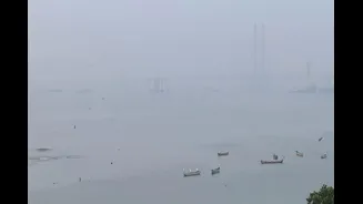 Mumbai Wakes Up Shrouded In Haze As AQI Turns ‘Moderate’ | Check Air Quality In Your Area