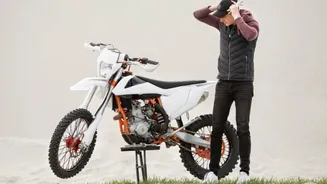 Bagaimana Cara Mengendarai Motor Kopling? Ini 10 Langkahnya