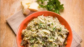 How Squeezing Fresh Lemon Into Arborio Rice Risotto Balances Rich Parmesan Flavours