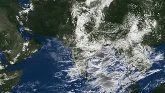 Delhi NCR under red alert as intense monsoon floods streets