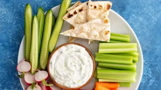 Choose Snacks That Survive Heat, Commutes and a Week in the Drawer
