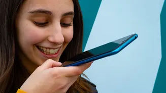 O verdadeiro motivo pelo qual algumas pessoas odeiam mandar áudio no WhatsApp, segundo a psicologia