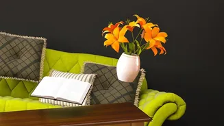 What the 2026 Bold-Sofa Revival Means for Home Decor Shoppers