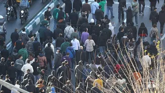 Trump warns US will intervene if Iran 'violently kills' protesters