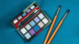 How Colourful Eyeshadow Styling Elevates Simple Navratri Festive Outfits