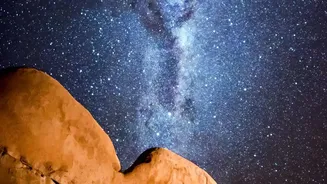 Computational Astrophotography Features Turn Mobile Devices Into Powerful Night Sky Cameras