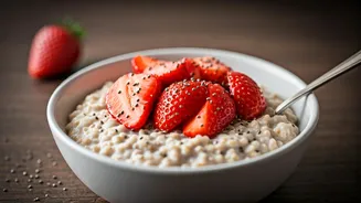 Strawberry Oatmeal: Your Deliciously Healthy 'Dessert' for Breakfast