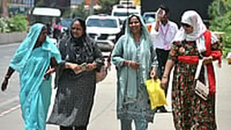 IMD Issues Yellow Alert For Hot, Humid Conditions In Mumbai, Thane, Palghar, Raigad Until May 17 Morning