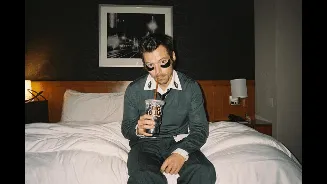 Lirik "Aperture", Harry Styles Rilis Single Pembuka Album 'Kiss All the Time. Disco, Occasionally'