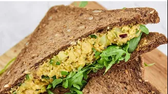 Avocado chickpea mash sandwiches: 5-minute recipe