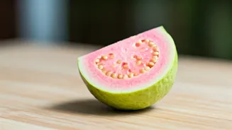 Eat Guava in the Morning for These 5 Benefits