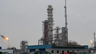 Bulgaria moves to prevent shutdown of its only oil refinery ahead of US sanctions