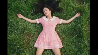 Vestido babydoll vira tendência entre Olivia Rodrigo e Taylor Swift