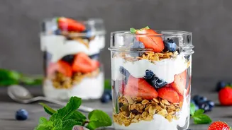 Quick Berry Parfait With Fruit And Yoghurt: What Berries And Yoghurt Actually Means
