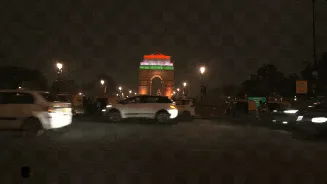 ​Rain and Winds Fail to Clear Delhi’s Smog: AQI Hits 335, Haze Covers Key Areas​