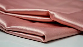 Radiant Royalty: The Maharani's Blush-Pink Saree