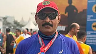 Navi Mumbai Municipal Commissioner Dr Kailas Shinde Completes Tata Mumbai Marathon