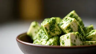 Toss Paneer Cubes In Aromatic Mint Chutney For High Protein