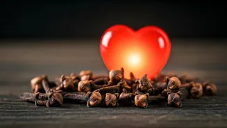 Clove Benefits: It May Boost Heart Health