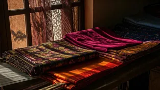 Explore the Beauty of Indian Handloom Textiles