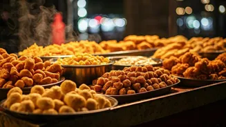 Try These 16 Street Foods In Durga Puja 2025