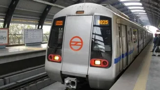 Delhi Metro Starts Early on Independence Day