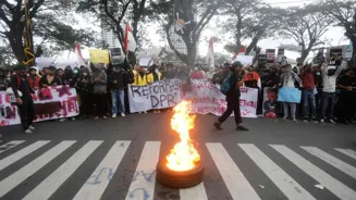 Indonesia's Richest Face State Pressure