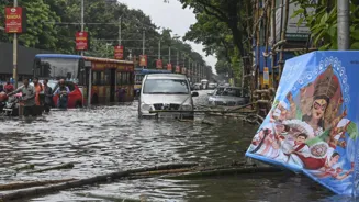 Floods dampen Kolkata’s Durga Puja businesses