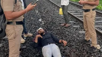 Man Loses Legs After Train Robbery Attempt
