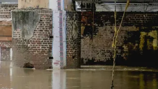 Flood ALERT in Delhi! Yamuna breaches WARNING mark