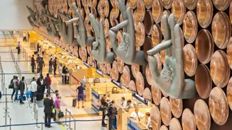 Delhi Airport's Mudras Captivate Travellers