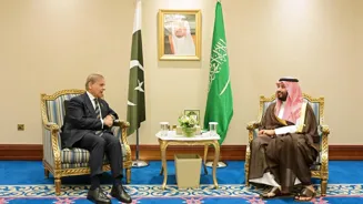 Pak, Saudi Arabia ink defence pact: Key points