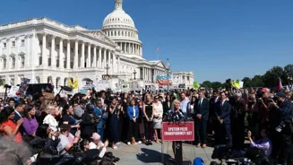 Trump Under Fire as Epstein Files Stir Capitol