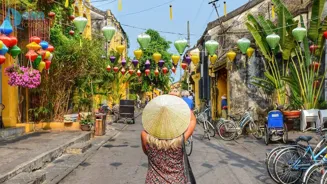 Vietnam Offers Visa-Free Entry to 12 Nations