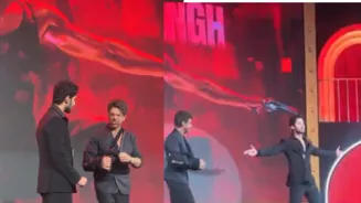 SRK Teaches Lakshya His Iconic Pose
