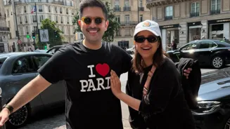 Parineeti Celebrates Anniversary with Raghav