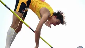Duplantis sets new men's pole vault world record