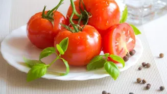 Red bell peppers v/s tomatoes: Comparing their nutrition