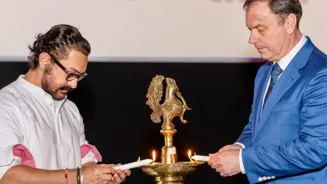 Aamir Khan Opens IMMF 2025 Barefoot