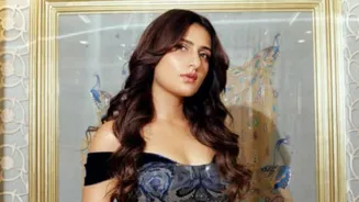 Fatima Sana Shaikh Poses With Fans