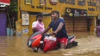 Ganga Floods Varanasi; Thousands Displaced