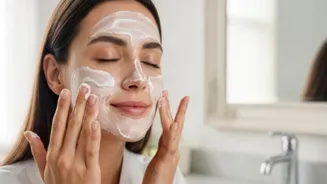 Experts Share How To Build A Skincare Routine For Sensitive Skin That Actually Works