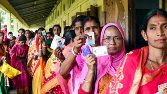 EC Sends Notices To 3L 'Doubtful Voters' In Bihar