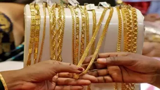 Gold Prices Fall on MCX Today