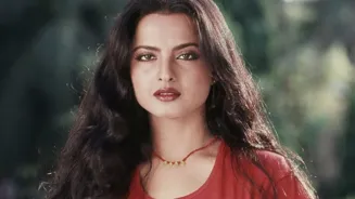 Rekha Planned To Wed Pakistani Cricketer?