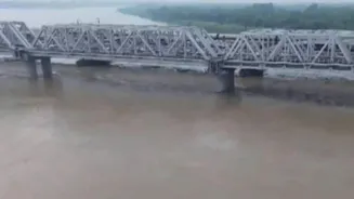 Yamuna River Flooding Nears Evacuation Level