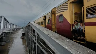 Yamuna overflows! Several areas in Delhi flooded