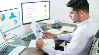 India's Service Sector Surges to 11-Month Peak