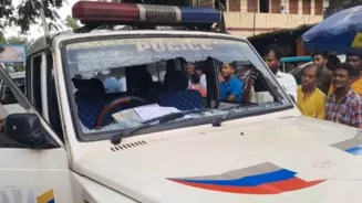BJP’s Suvendu Adhikari’s convoy attacked in Bengal