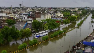 Punjab Floods Kill 29, Force Mass Evacuations